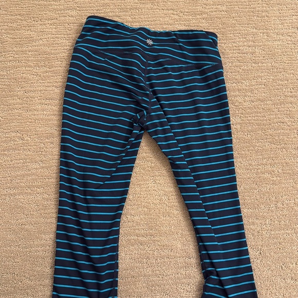 Athleta Chaturanga striped capri size M - Picture 6 of 7